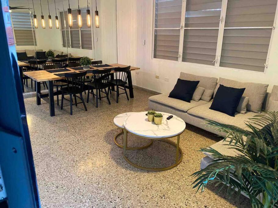 3 Bd By Airport El Yunque Walk To The Beach San Juan Exterior photo